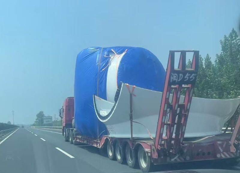 匠心守護(hù)，護(hù)航風(fēng)電｜我廠定制防水篷布為大型風(fēng)電設(shè)備運(yùn)輸筑牢安全屏障